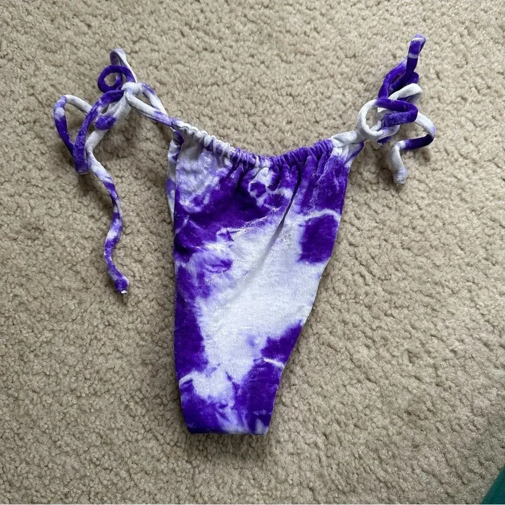 Frankies bikinis Liam velvet white +purple/violet tie-dye ruched bikini bottoms�